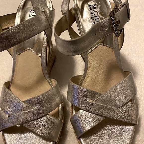 Almost Brand New - Stylish Wedges By MICHAEL KORS - Box 63 - Picture 2 of 7